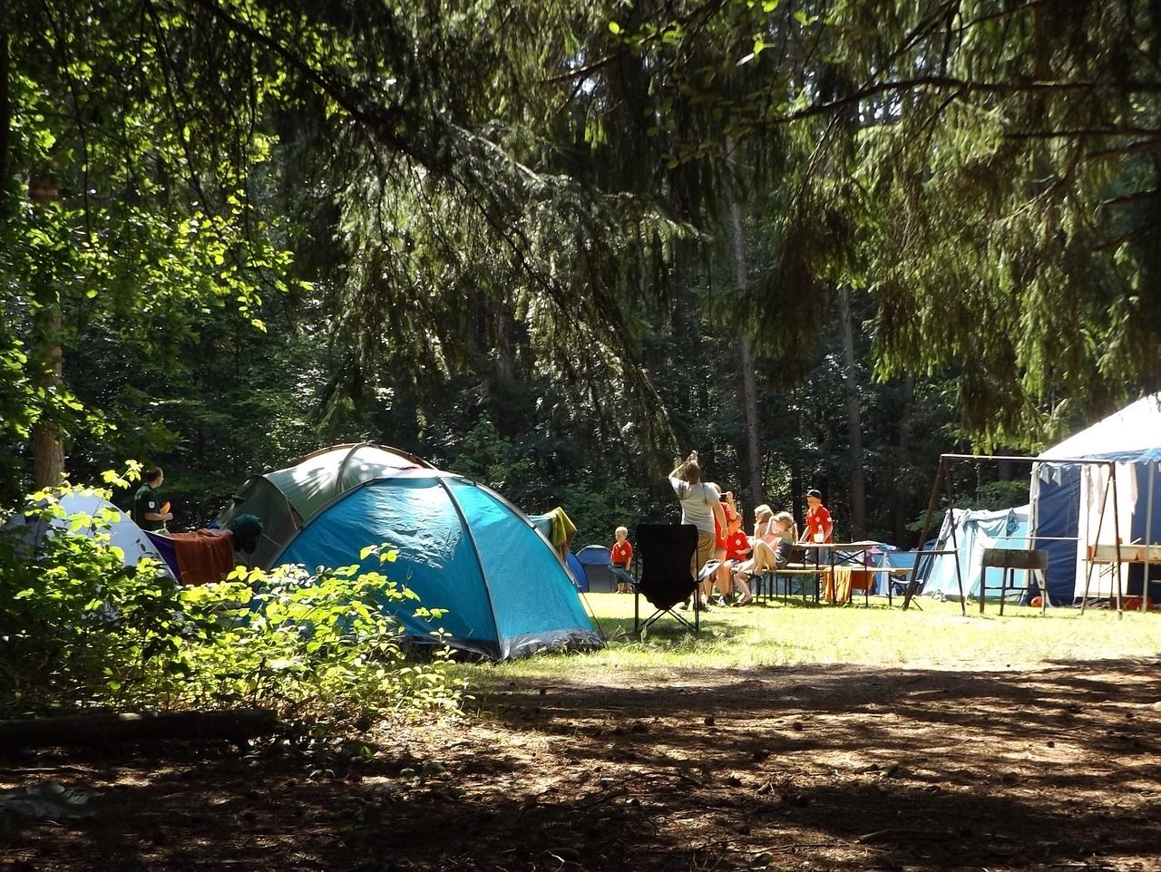 Camping czy hotel, czyli co lepsze na wakacje?