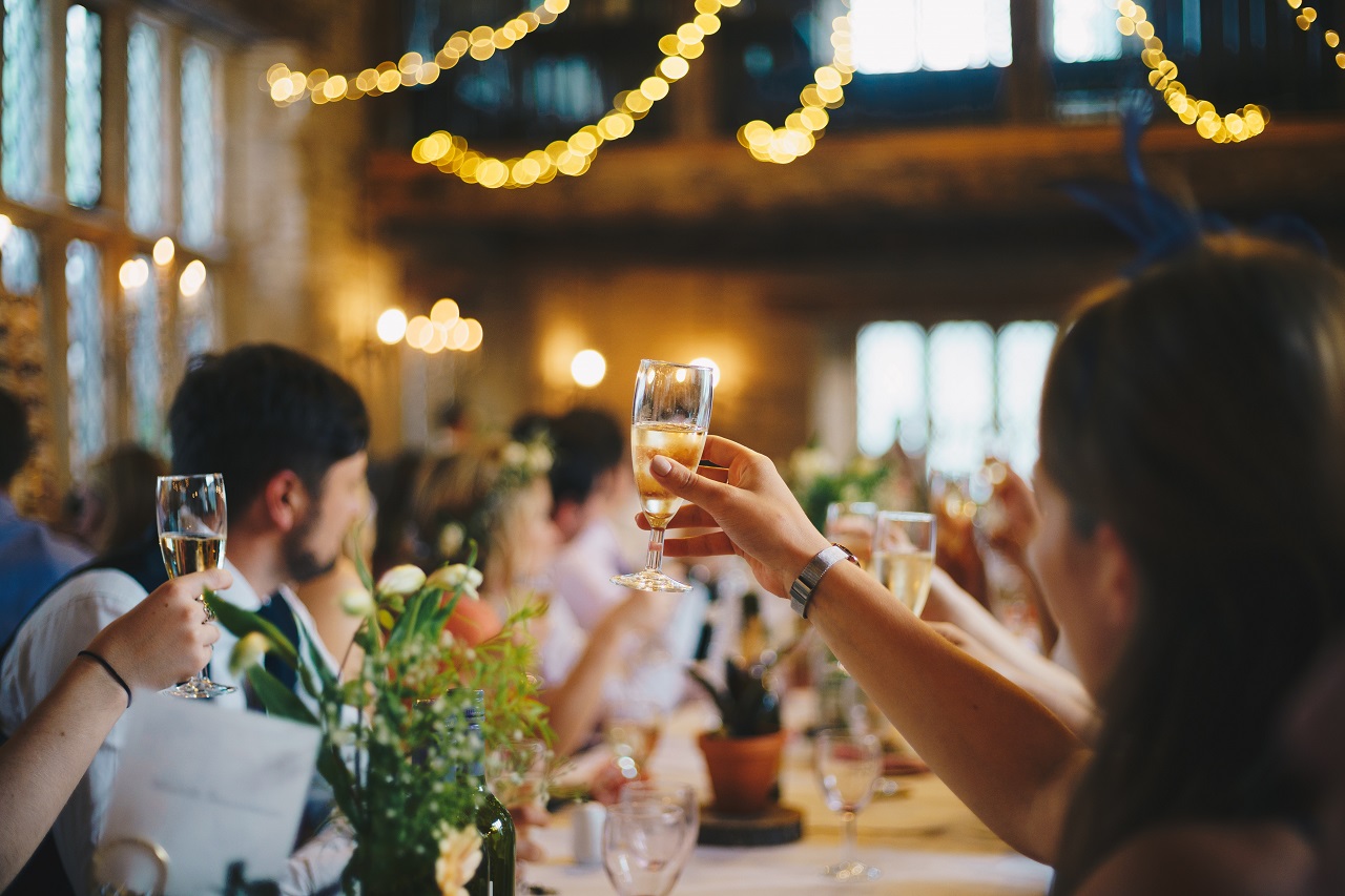 Spośród jakich typów alkoholi wybrać trunki na wesele?