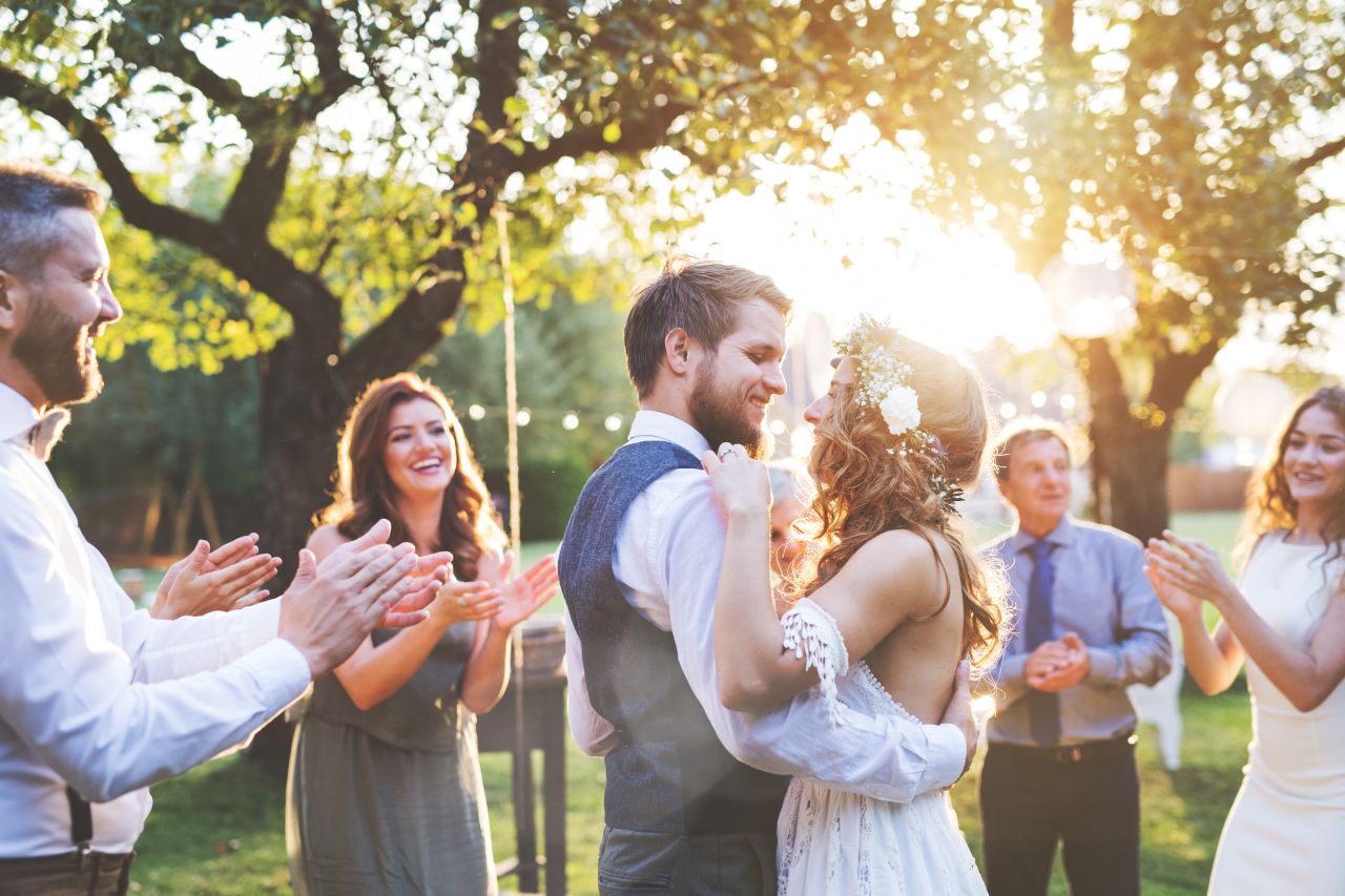 Ślub w plenerze – jak go zorganizować?