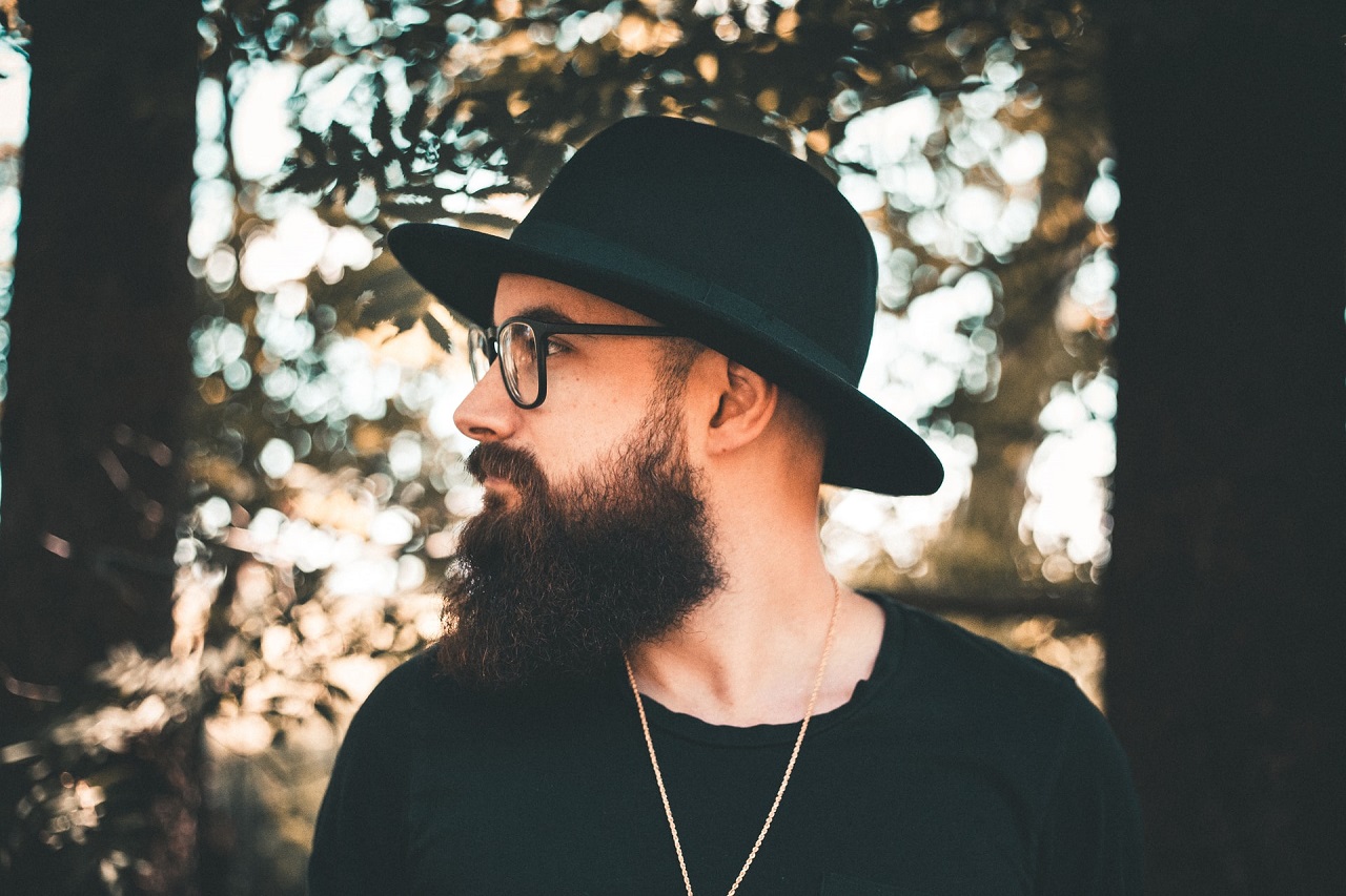 Strzyżenie brody – jak idealnie przyciąć brodę?
