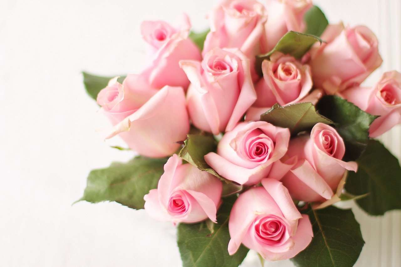 Kwiaty – idealny prezent dla partnerki, mamy, przyjaciółki