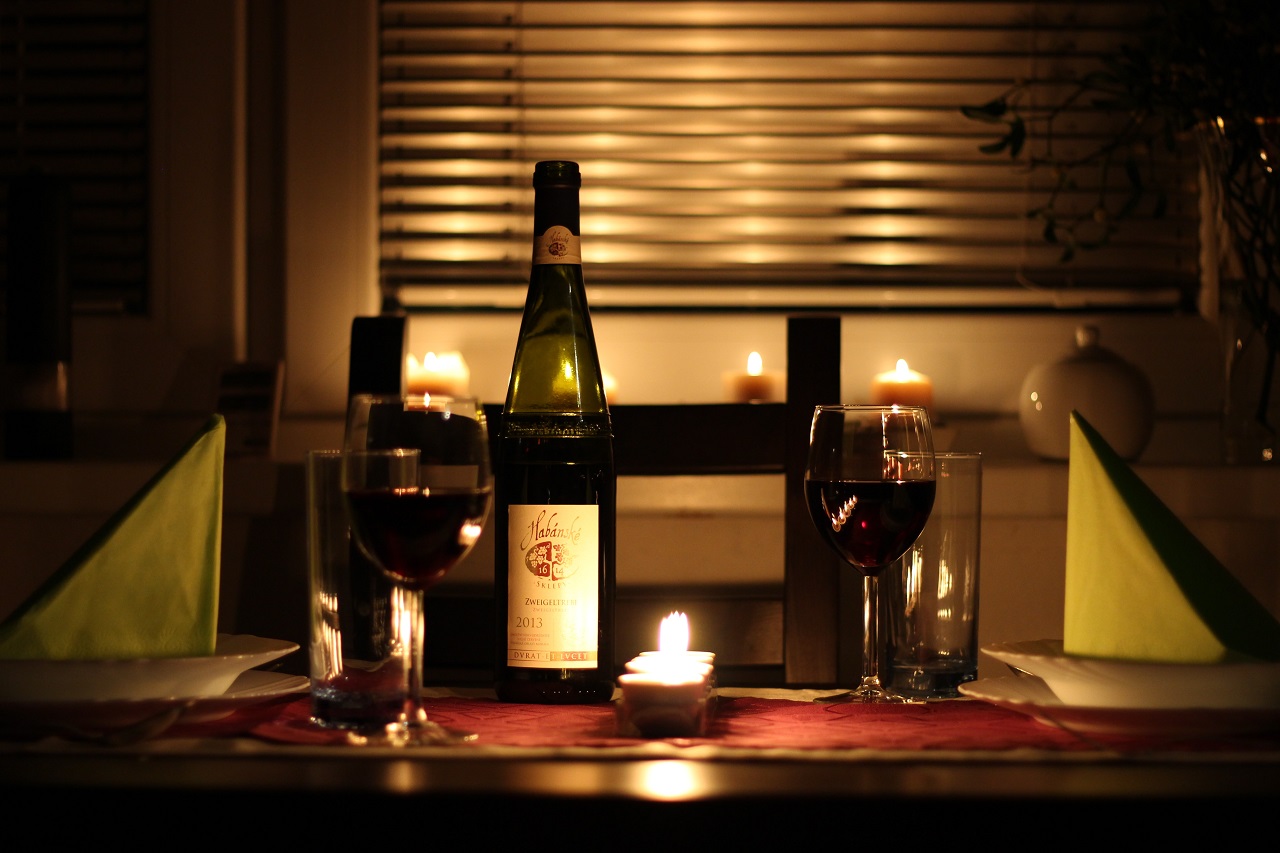 Jak przygotować romantyczną kolację?