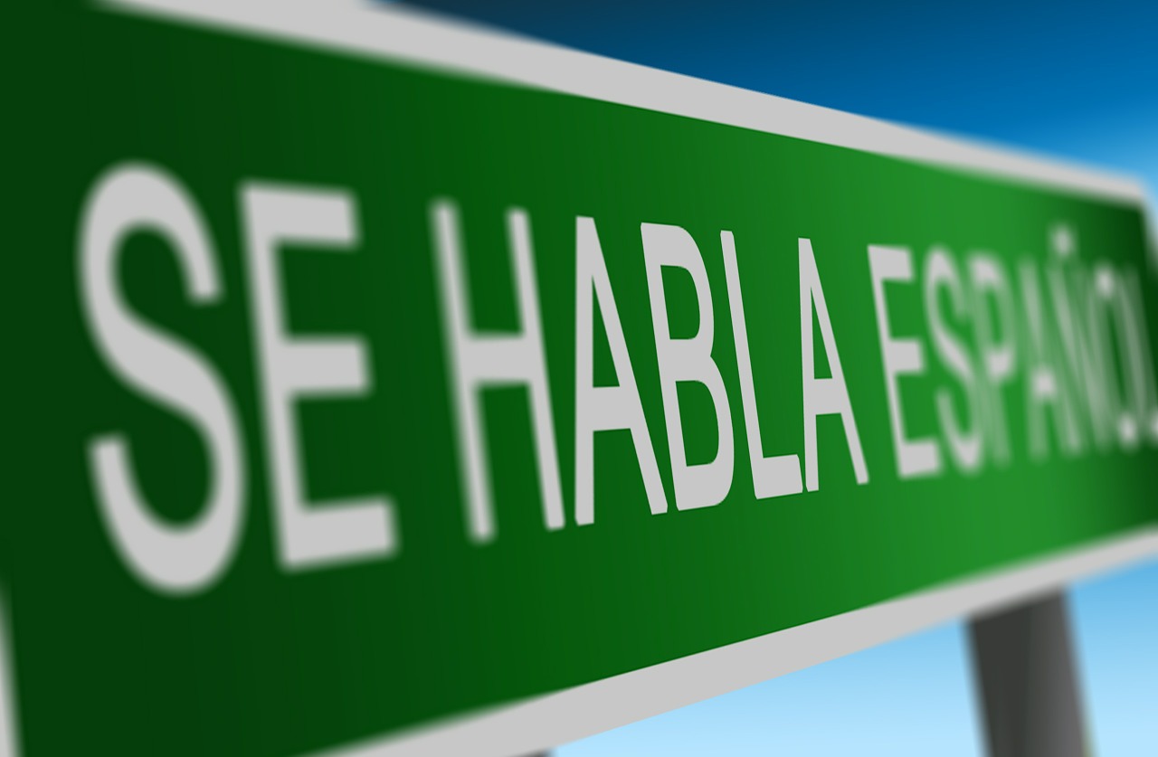 Kurs hiszpańskiego online – jakie ma zalety?